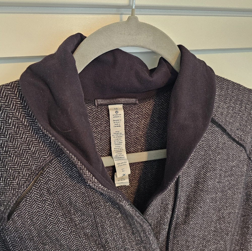 Lululemon Pullover - image 4